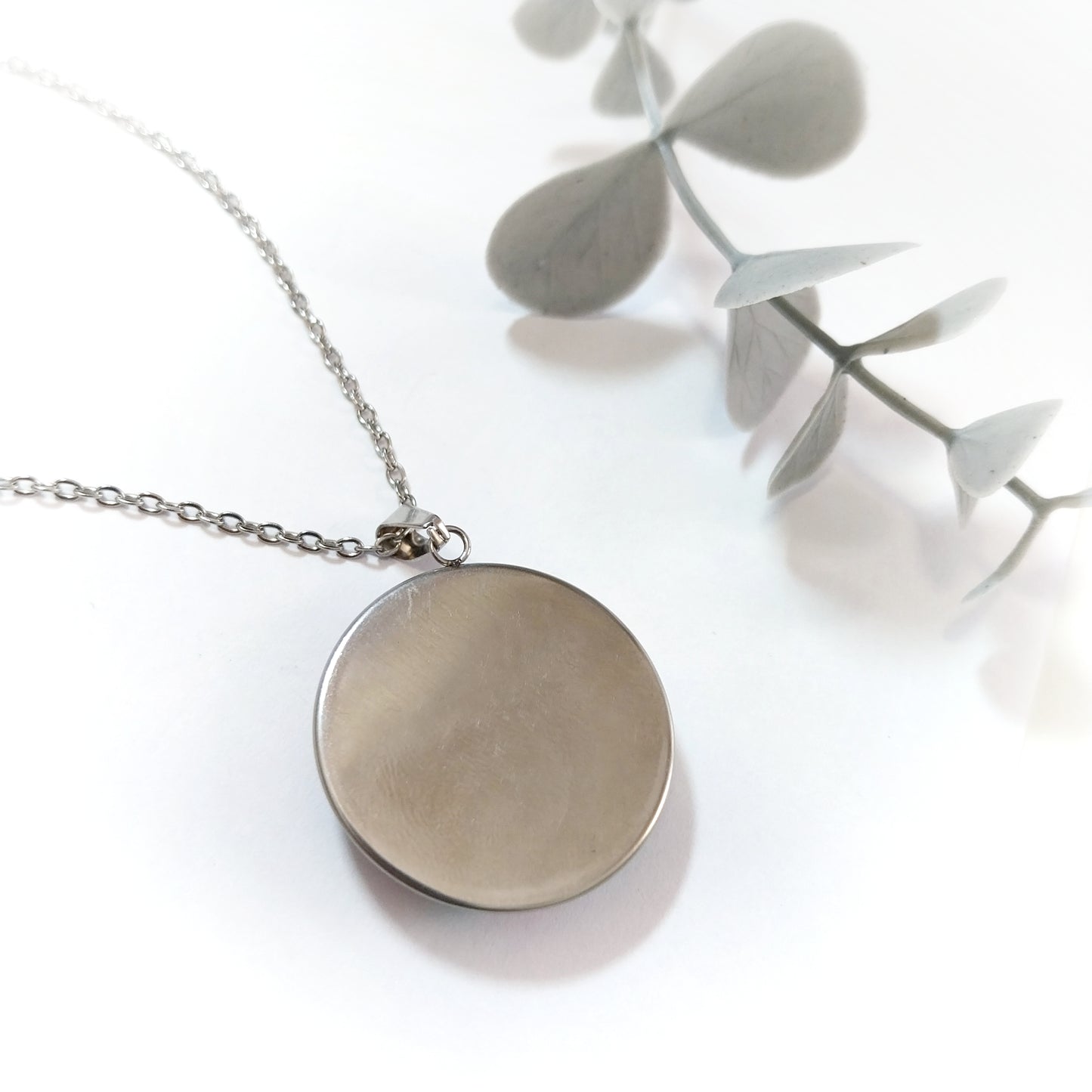 Large Round Pendant Necklace
