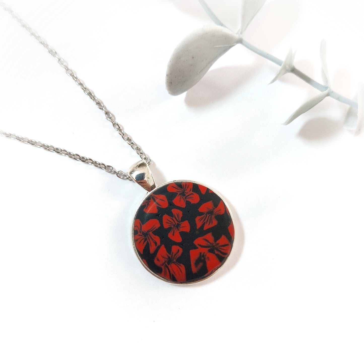 Large Round Pendant Necklace