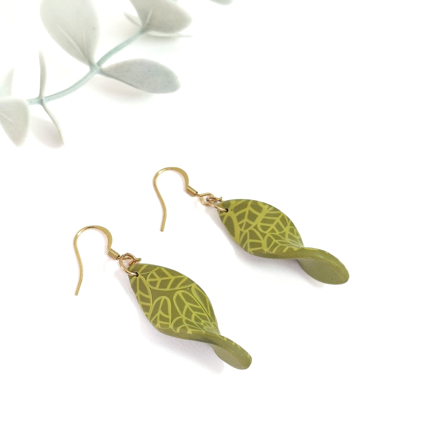 Vanessa Earring - Green Leaves